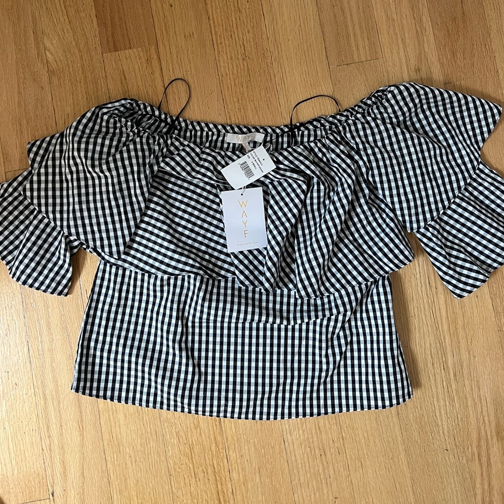 NEW WITH TAGS! Off the shoulder short sleeve gingham top